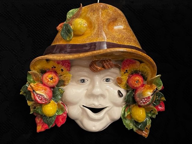 Maschera contadino con frutta mista cm 25x25 