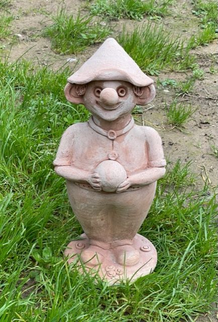 Gnome with ball h35 base D16