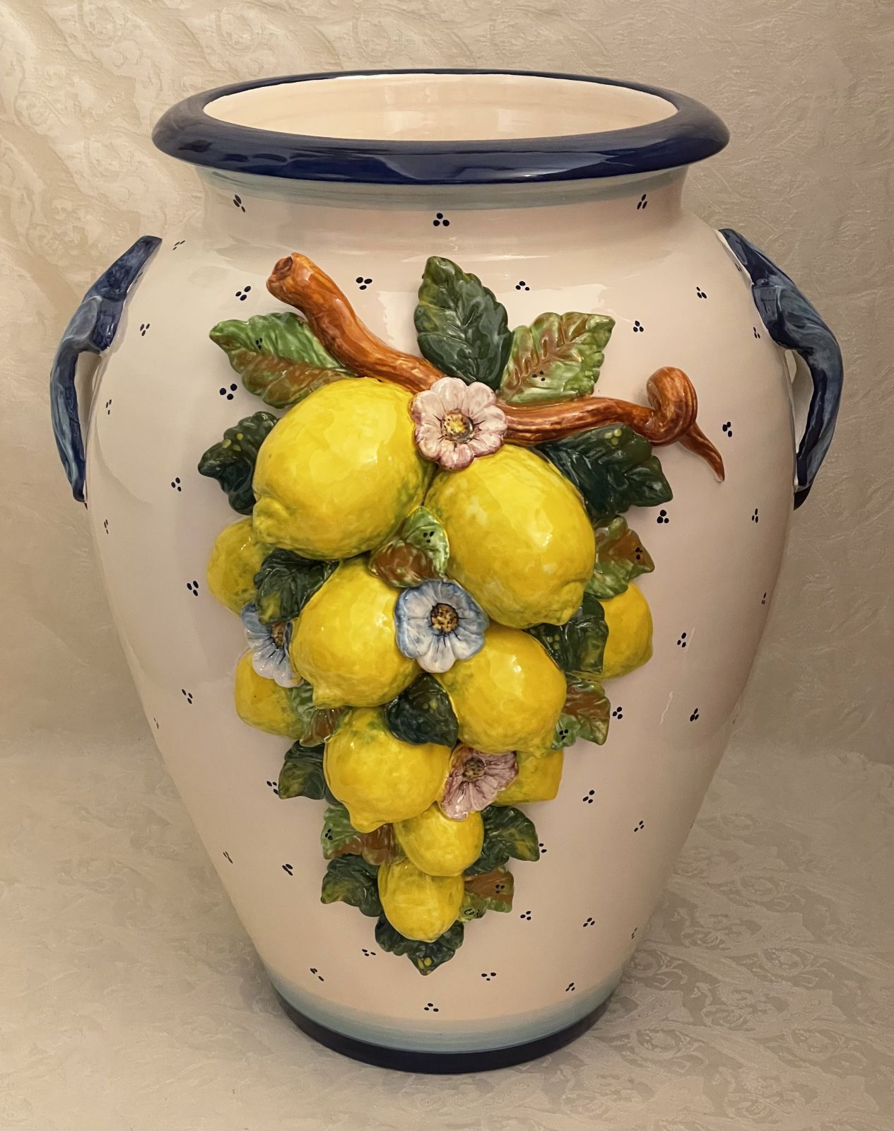 Jar h50 with applied lemons