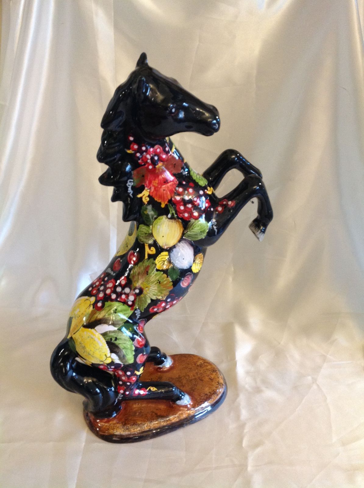 Cavallo rampante in ceramica h44x23x14