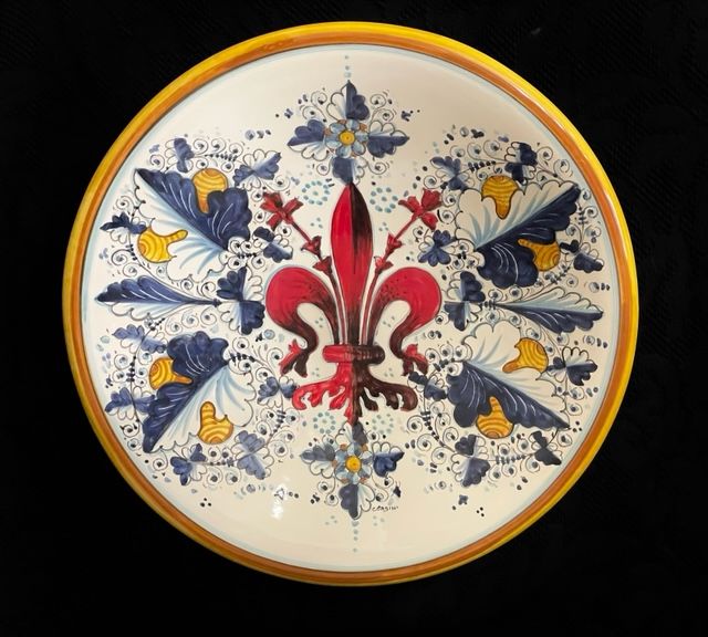 Plate with cafaggiolo and lily D40